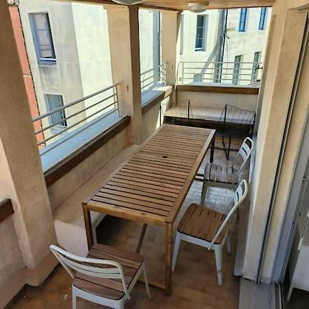 4 - 6 Personnes Nimes Centre - Clim - Terrasse - Wifi Apartment Exterior photo