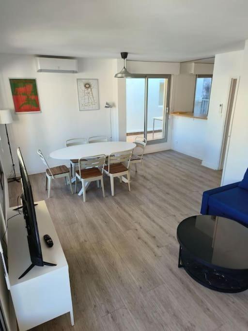 4 - 6 Personnes Nimes Centre - Clim - Terrasse - Wifi Apartment Exterior photo